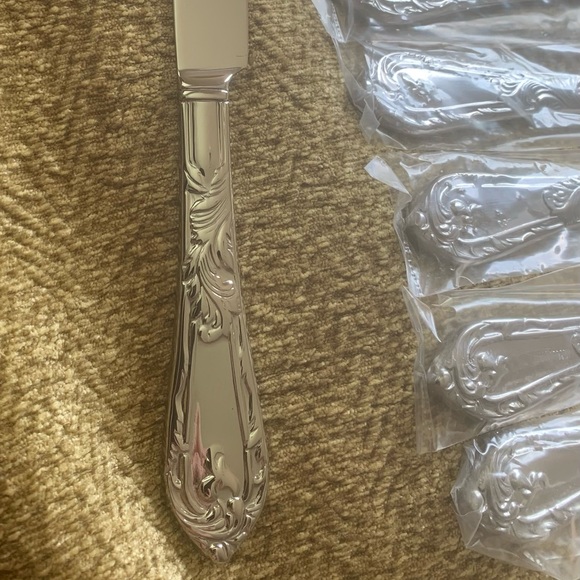 Set of 12 Reed & Barton MONIQUE Stainless Knives Flatware 9.5" NEW IN BOX - Picture 2 of 5